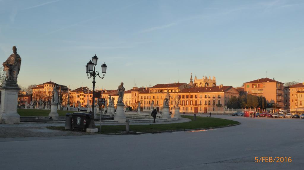Residenza Carducci Padova Bed & Breakfast Bagian luar foto
