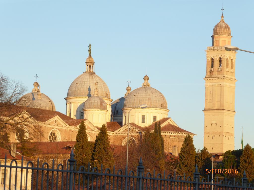 Residenza Carducci Padova Bed & Breakfast Bagian luar foto