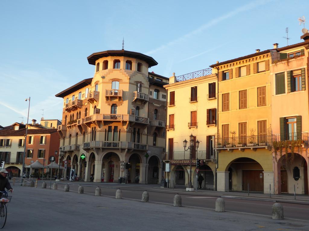 Residenza Carducci Padova Bed & Breakfast Bagian luar foto