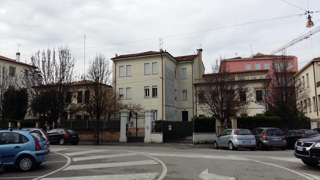 Residenza Carducci Padova Bed & Breakfast Bagian luar foto