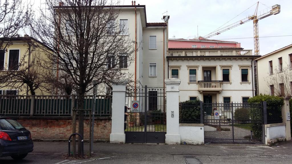 Residenza Carducci Padova Bed & Breakfast Bagian luar foto
