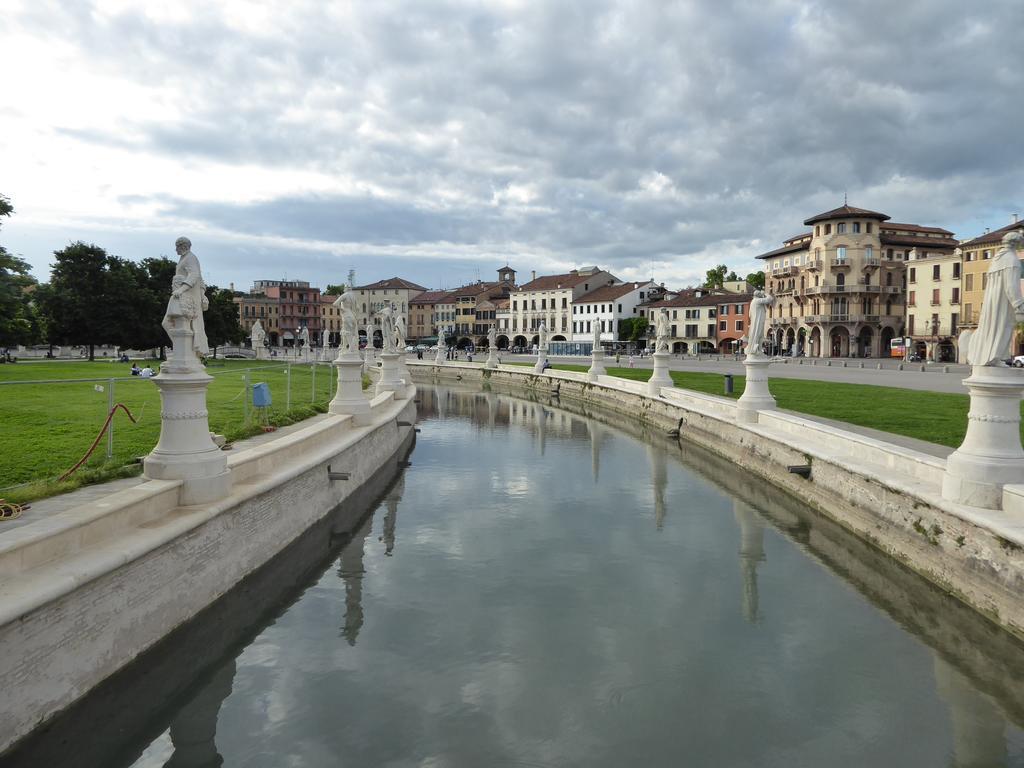 Residenza Carducci Padova Bed & Breakfast Bagian luar foto