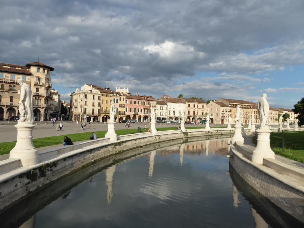 Residenza Carducci Padova Bed & Breakfast Bagian luar foto