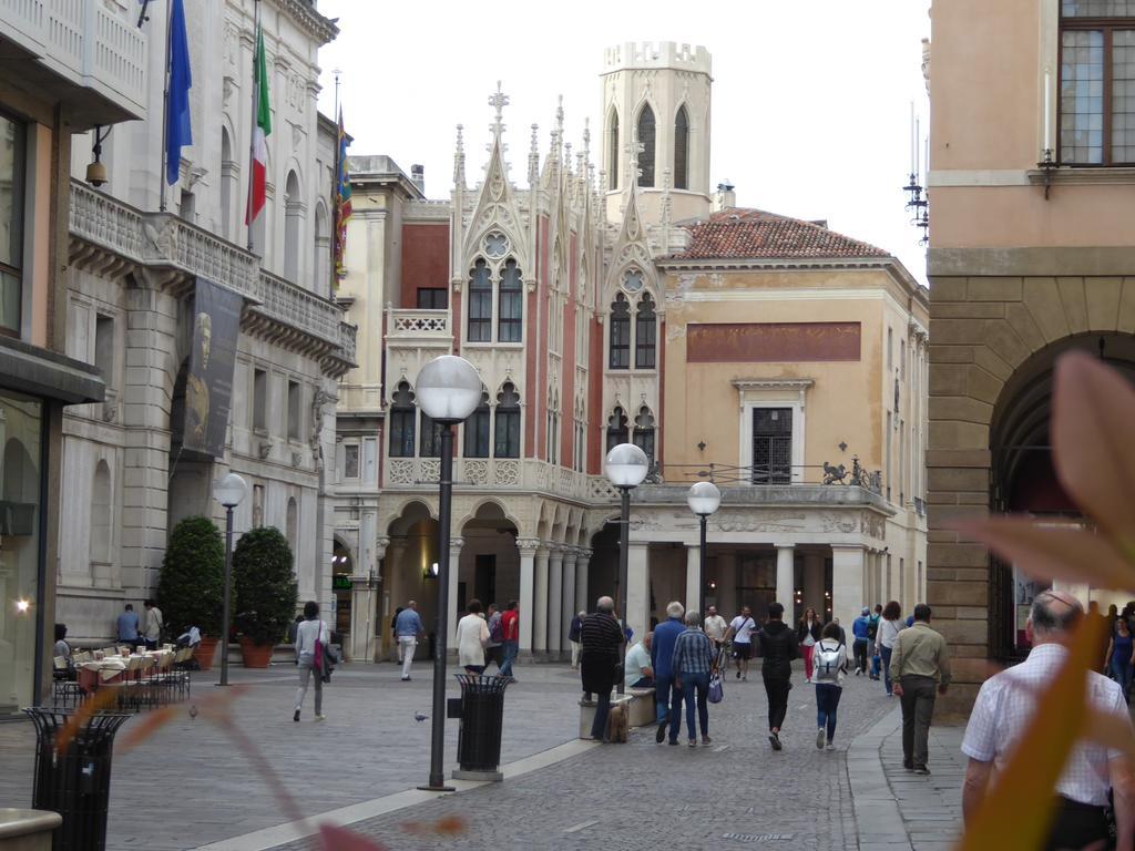 Residenza Carducci Padova Bed & Breakfast Bagian luar foto